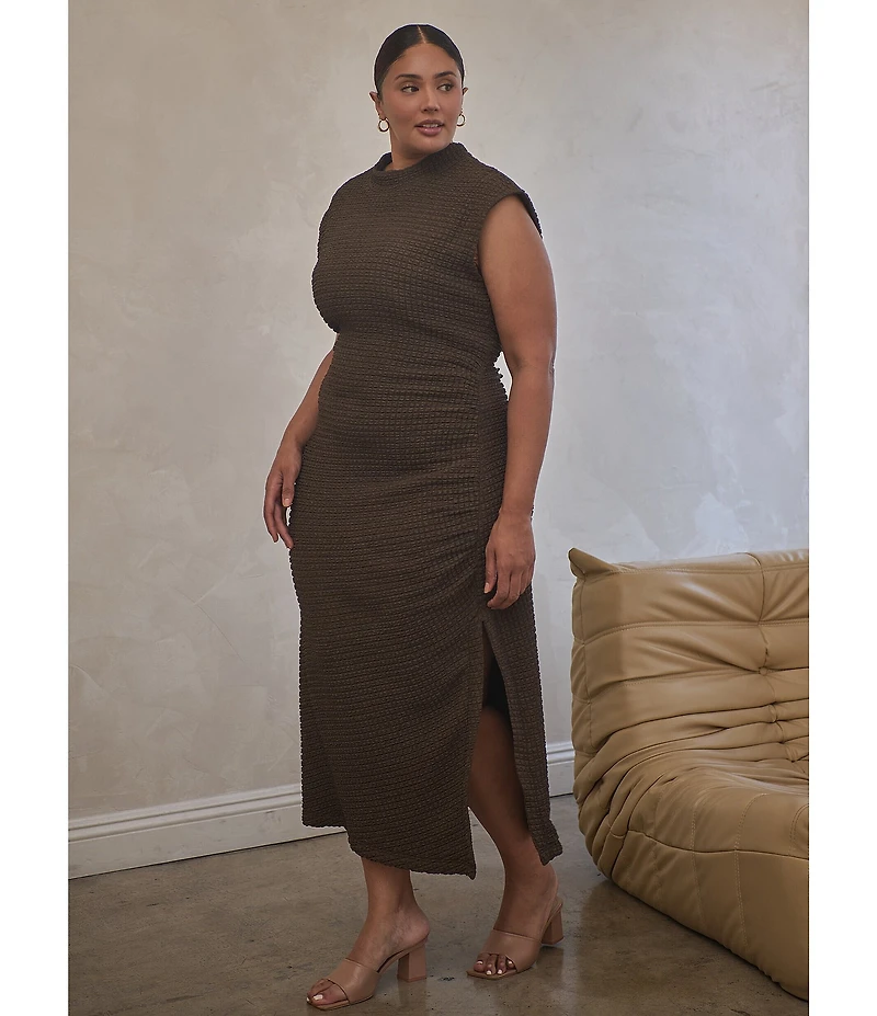 Sugarlips Plus Size True Clover Sleeveless Textured Knit Midi Dress