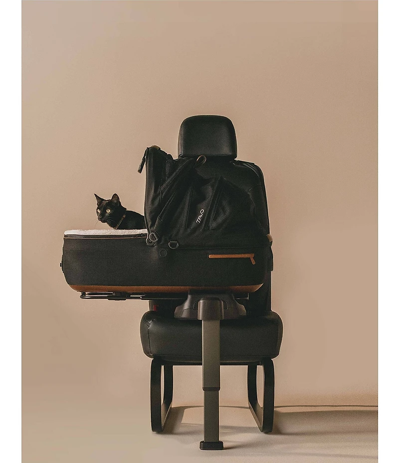 Maeve™ Pet Car Seat, Medium Flex