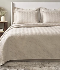The Art Of Home From Ann Gish Scalloped Coverlet Mini Set