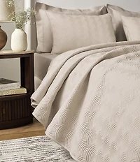 The Art Of Home From Ann Gish Scalloped Coverlet Mini Set