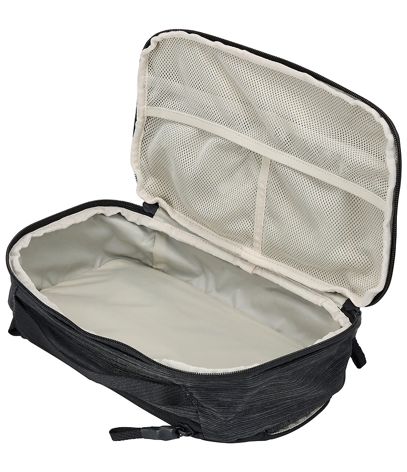Thule Changing Backpack with Soil Bag