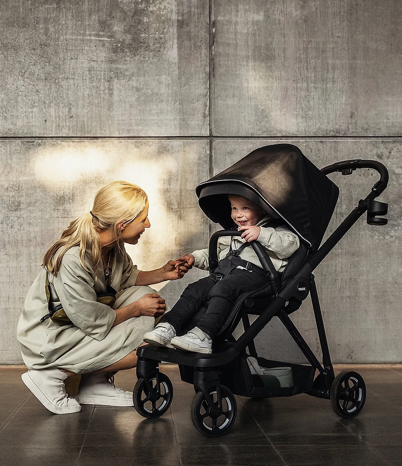 Thule Shine Lightweight Stroller & Cupholder Bundle