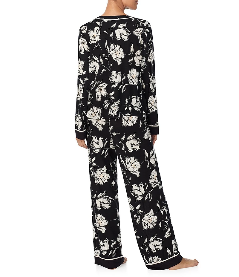 Tommy Bahama Floral Print Long Sleeve V-Neck Knit Long Pajama Set