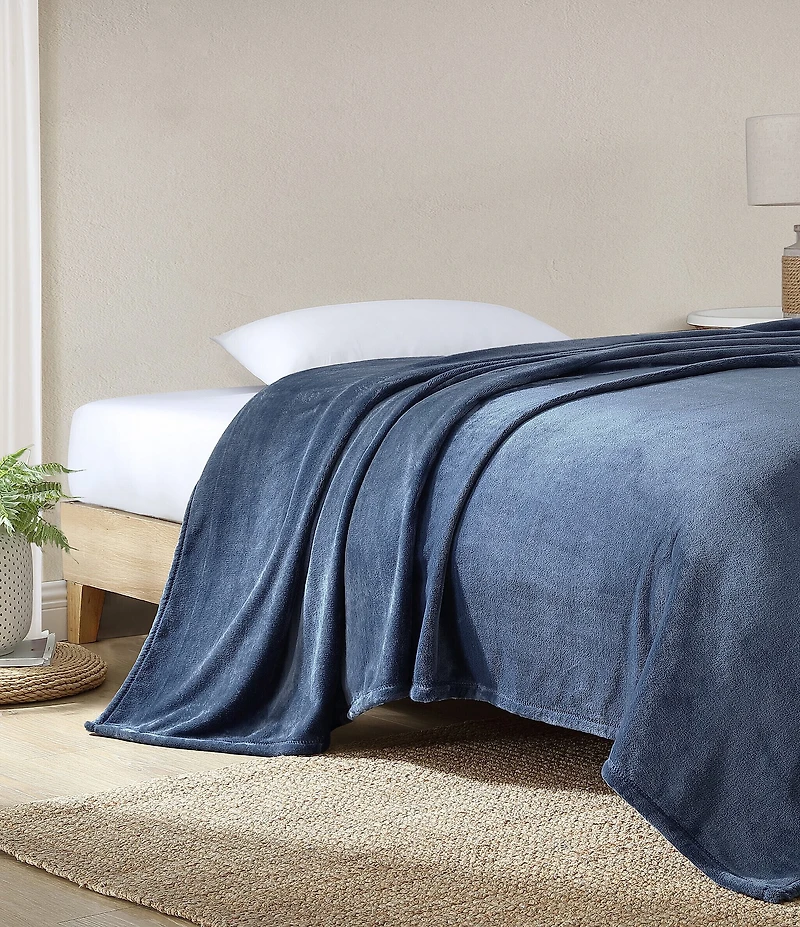 Tommy Bahama Solid Ultra-Soft Plush Fleece Bed Blanket