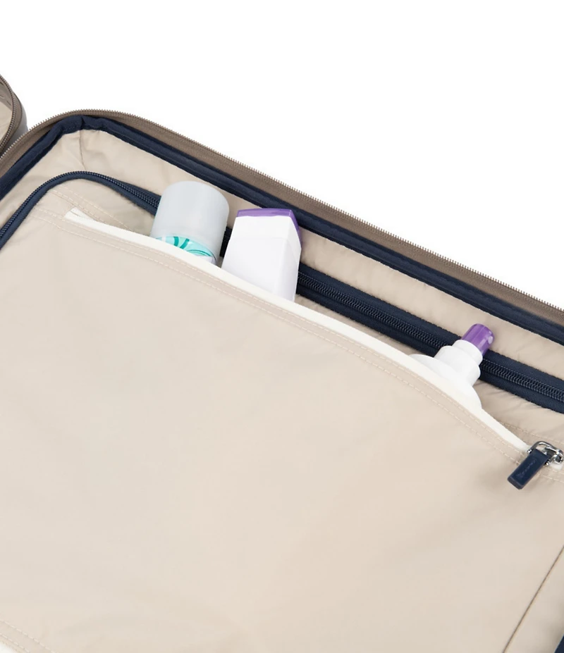 Travelpro Platinum Elite Hardside 29#double; Large Spinner Suitcase