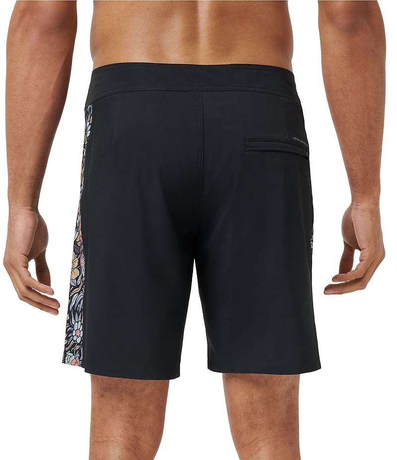 TravisMathew Day Cruise 7#double; Inseam Boardshorts