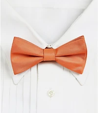 Tre Vero Solid Pre-Tied Bow Tie