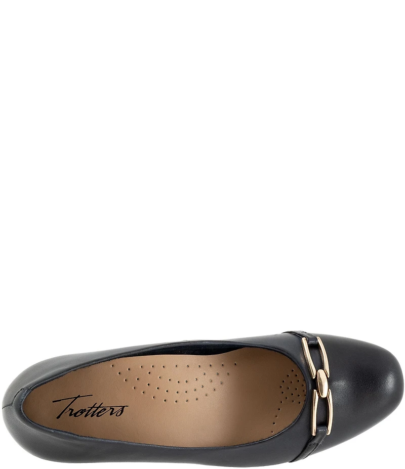 Trotters Dakota Leather Bit Buckle Pumps