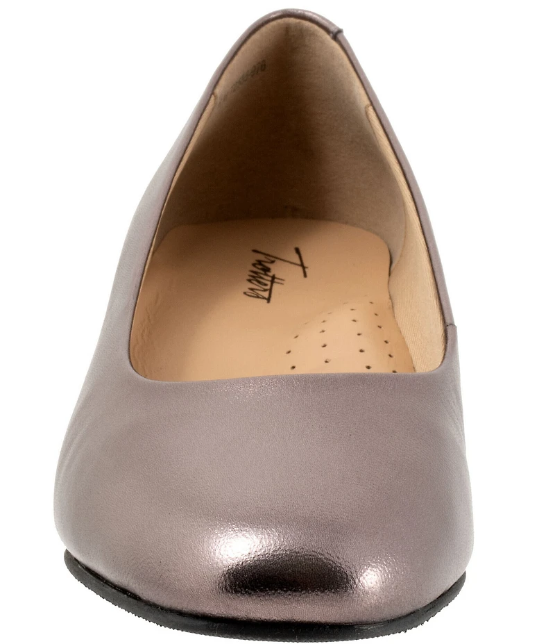 Trotters Denisse Leather Wedge Pumps