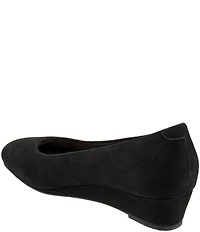 Trotters Denisse Suede Wedge Pumps