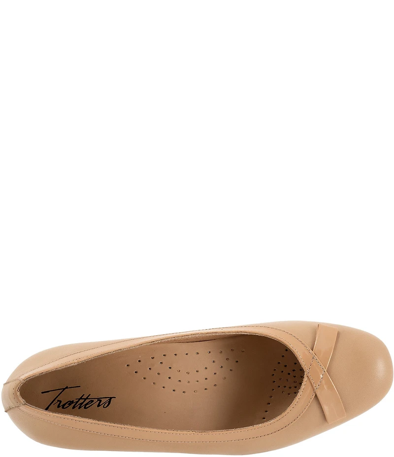 Trotters Devin Leather Block Heel Pumps