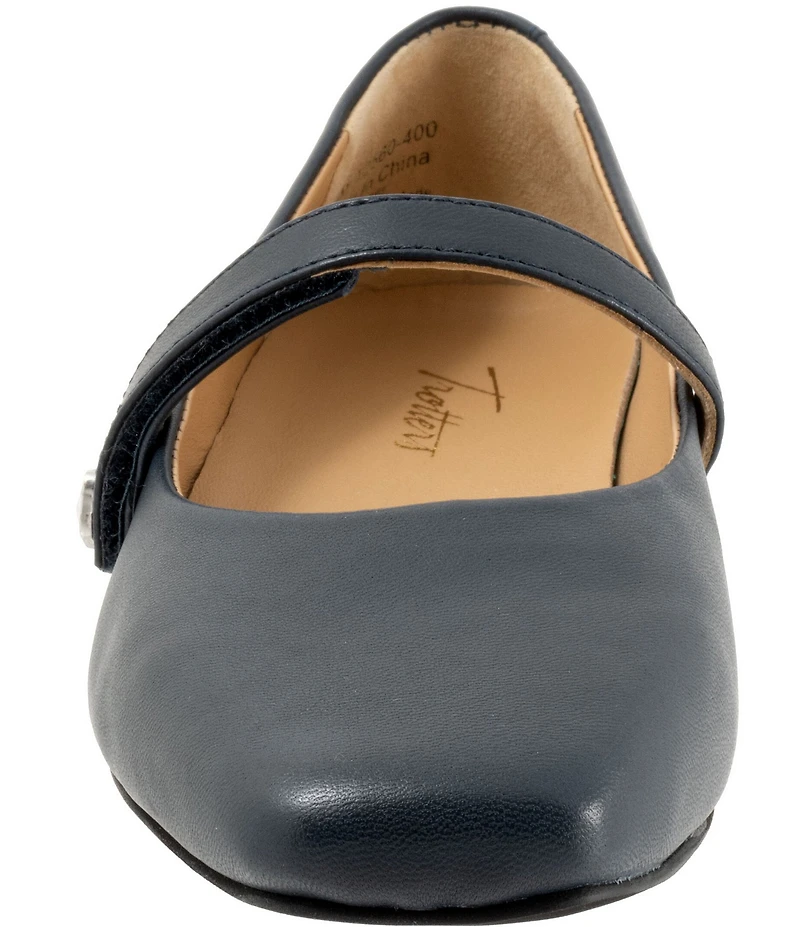 Trotters Hazel Leather Square Toe Mary Jane Flats