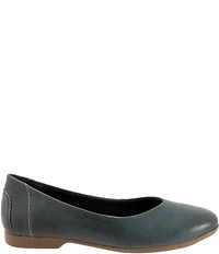 Trotters Iris Leather Ballet Flats