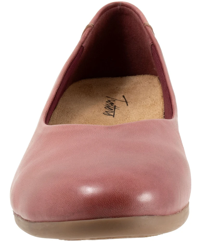 Trotters Iris Leather Ballet Flats
