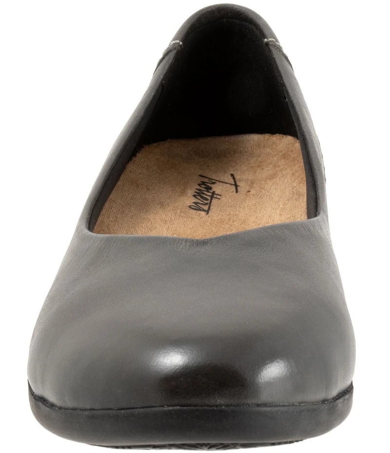 Trotters Iris Leather Ballet Flats