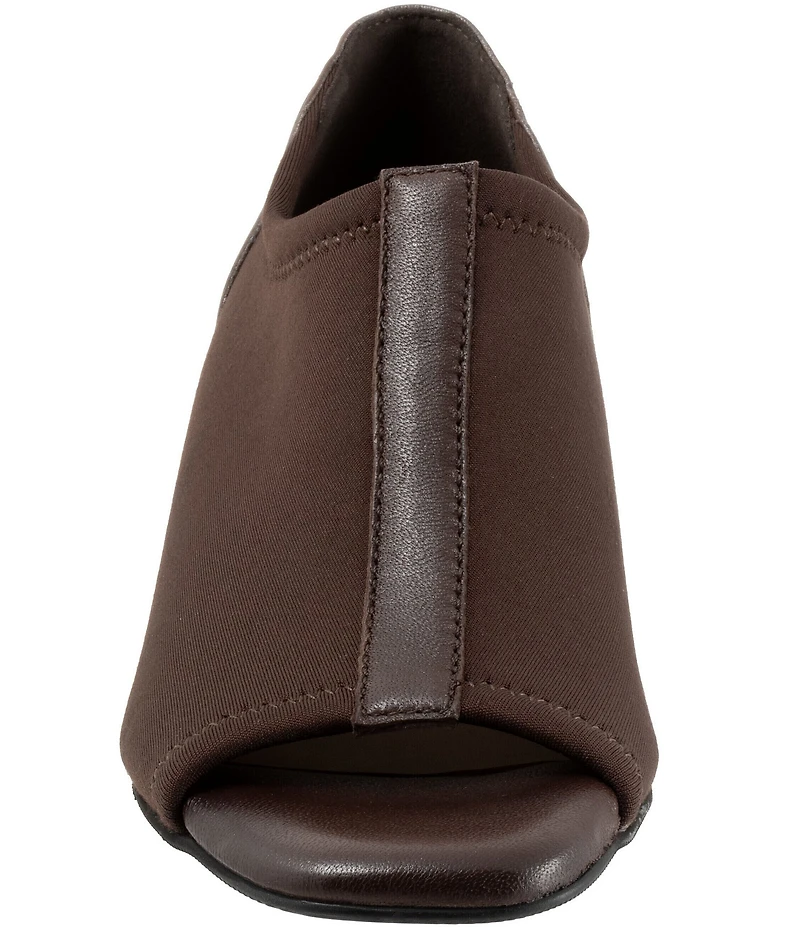 Trotters Lennon Peep Toe Block Heel Pumps