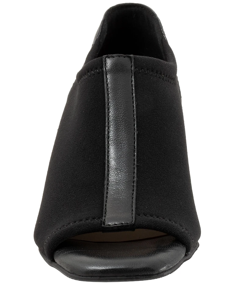 Trotters Lennon Peep Toe Block Heel Pumps