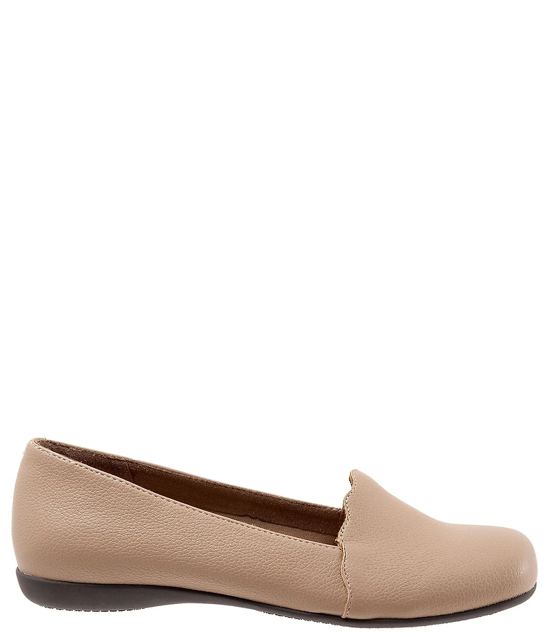 Trotters Sage Scalloped Trim Loafers