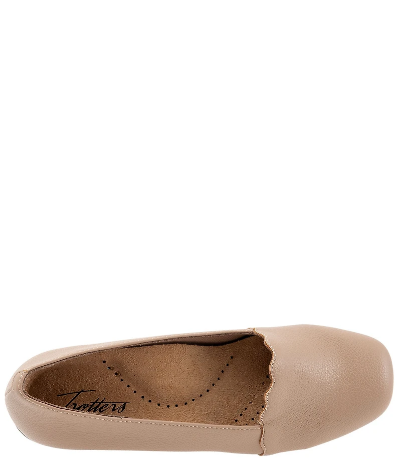 Trotters Sage Scalloped Trim Loafers