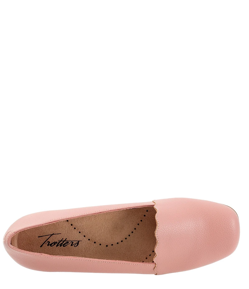 Trotters Sage Scalloped Trim Loafers