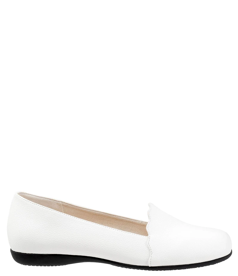 Trotters Sage Scalloped Trim Loafers