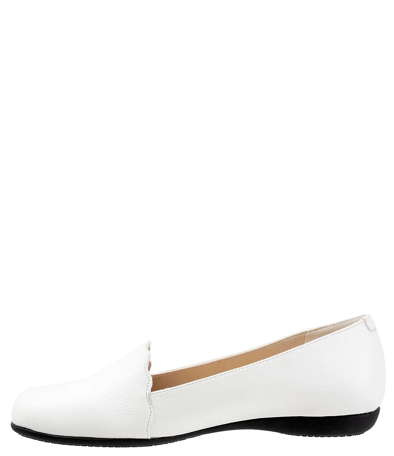 Trotters Sage Scalloped Trim Loafers