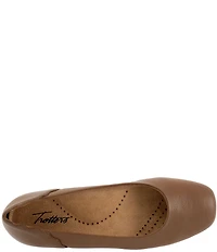 Trotters Sunny Leather Scalloped Ballet Flats