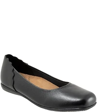 Trotters Sunny Leather Scalloped Ballet Flats