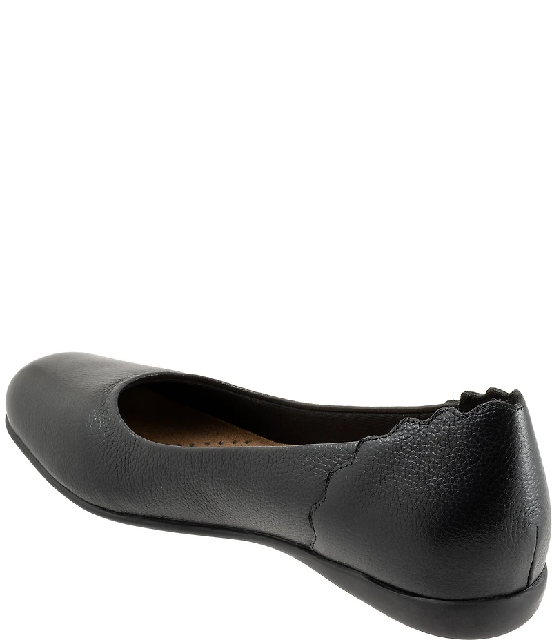 Trotters Sunny Leather Scalloped Ballet Flats