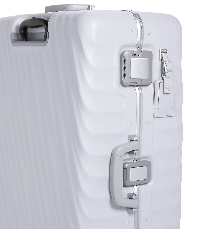 Tumi 19 Degree Extended Trip 4 Wheeled Packing Spinner Suitecase