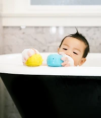 Ubbi Squeeze 'n Switch Bath Toys