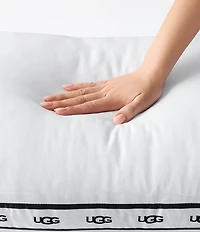 UGG Devon Basic Pillow