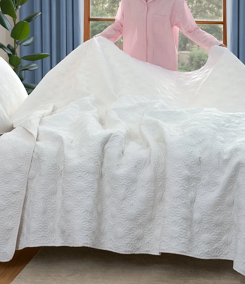 UGG Devon Sun Logo Mini Quilt Set