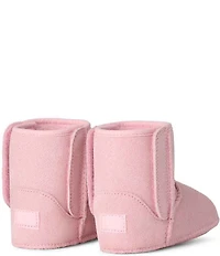 UGG Girls' Baby Classic and Lovey Gift Set Crib Shoes (Infant)