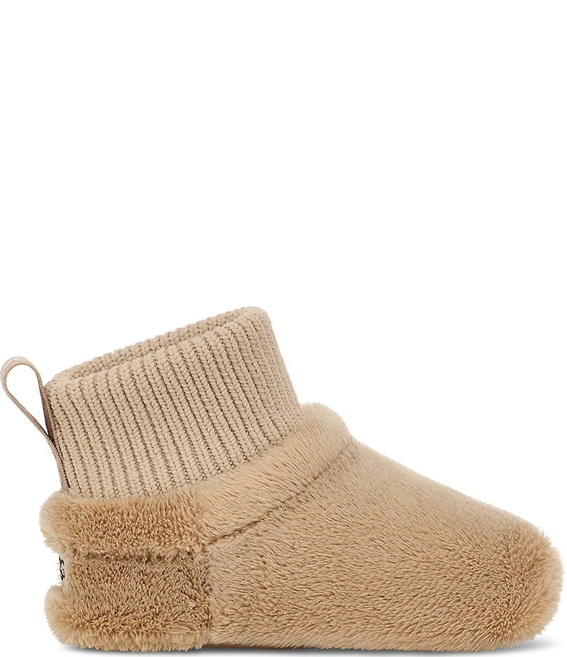 UGG Girls' Baby Nesti Bootie Washable Crib Shoes (Infant)