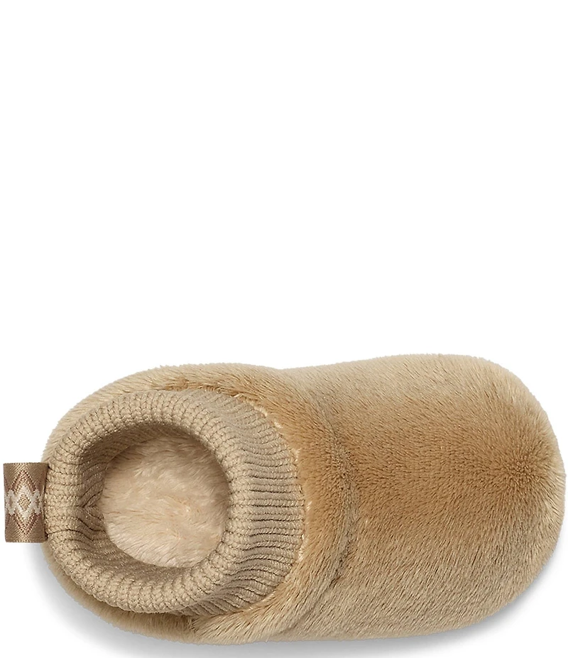 UGG Girls' Baby Nesti Bootie Washable Crib Shoes (Infant)