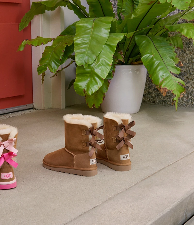 UGG Girls' Bailey Bow II Suede Water Resistant Family Matching Boots (Toddler)