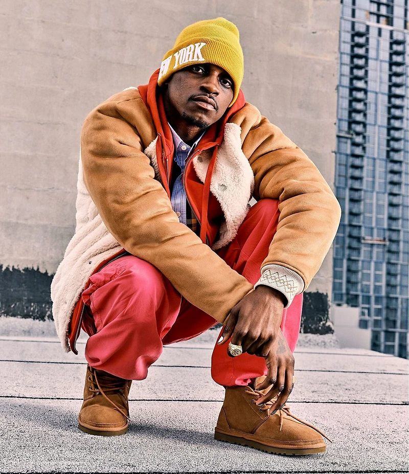 UGG Men's Neumel Classic Fur Lined Suede Lace Up Chukka Boots