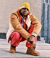 UGG Men's Neumel Classic Fur Lined Suede Lace Up Chukka Boots