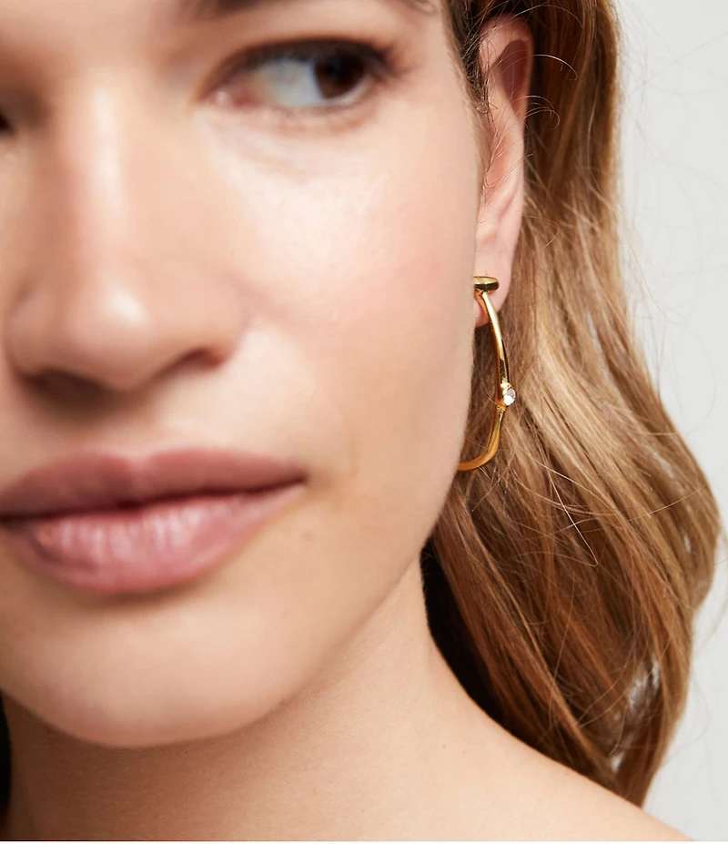 UNOde50 Ser Indomable Collection Stone Bar 18k Gold Hoop Earrings