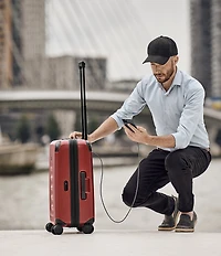 Victorinox Spectra 3.0 Frequent Flyer Plus Carry On 22#double; Hardside Spinner Suitcase