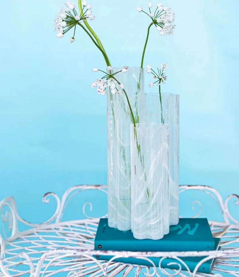 VIETRI Flora Collection Ombre Effect Glass Vase
