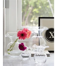 VIETRI Hibiscus Medium Fluted Glass Vase