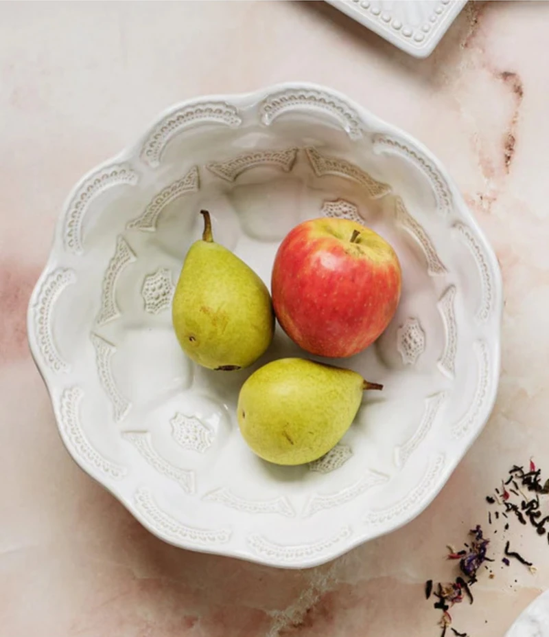 VIETRI Incanto Stone White Lace Medium Round Bowl
