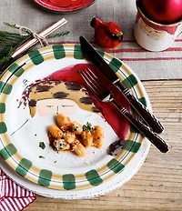 VIETRI Old St. Nick Dinner Plate