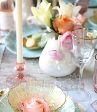 VIETRI Optical Gold Stem Wine Glass