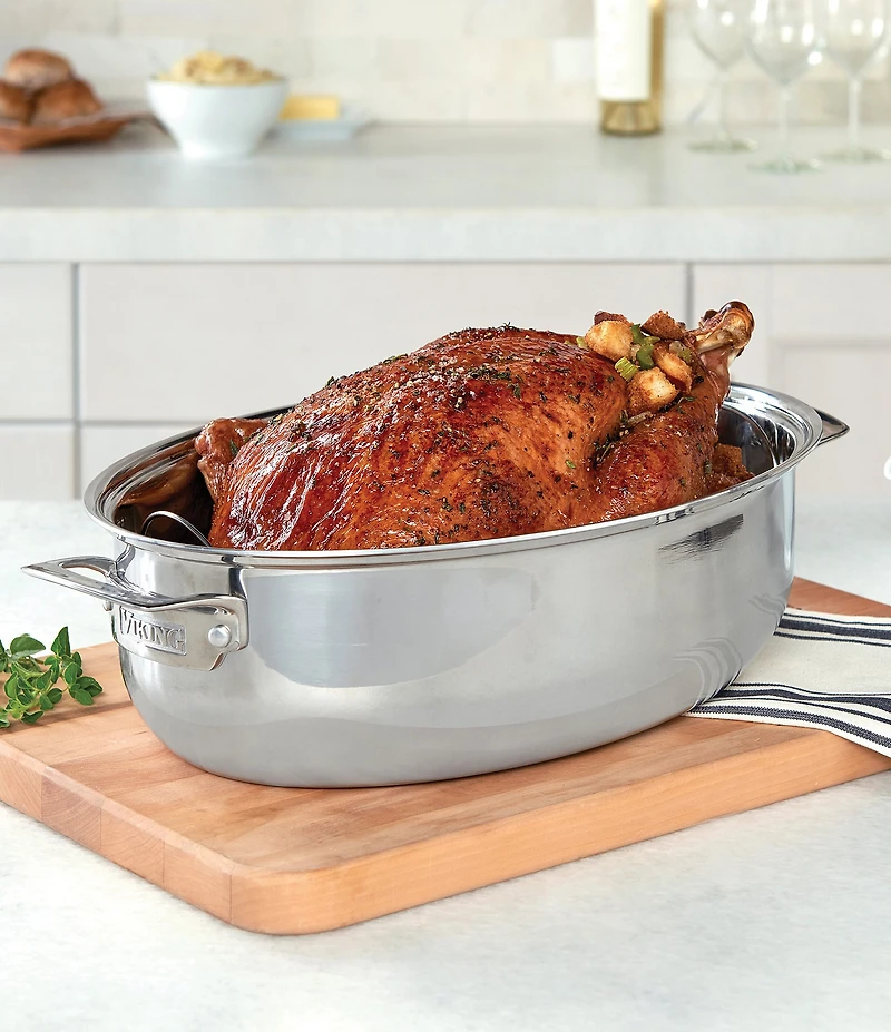 Viking 3-Ply Oval Roaster, 8.5-Quart with Metal Induction Lid & Rack