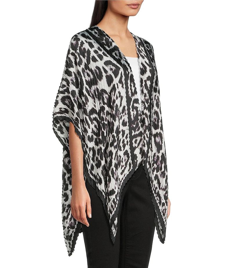 Vince Camuto Leopard Printed Pleated Topper