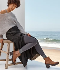 Vionic Savannah Leather Chelsea Booties