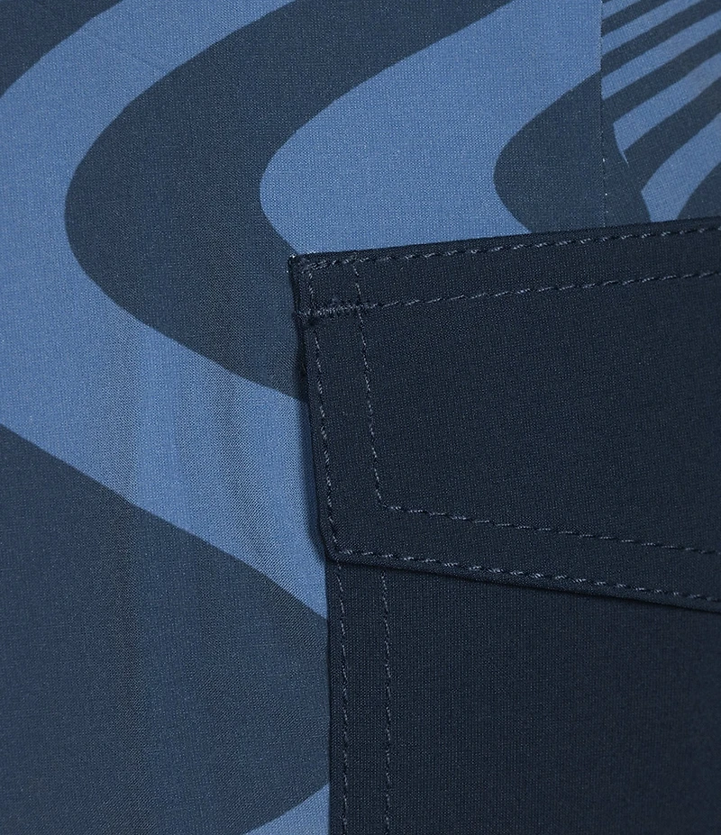 Volcom Encounter Scallop 19#double; Outseam Swim Trunks